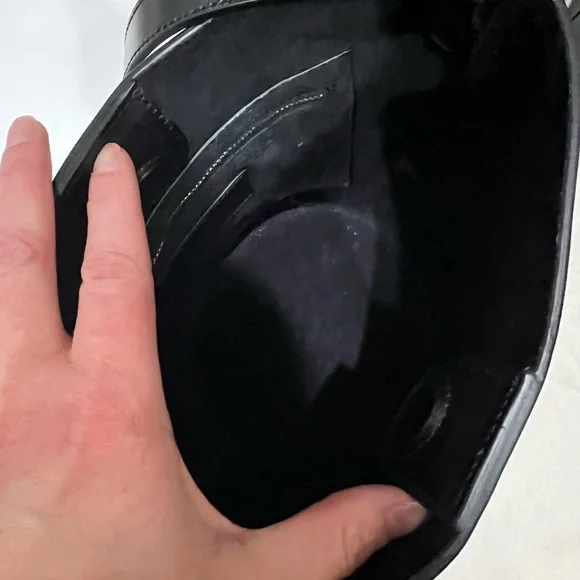 Sezane Gary black real leather bucket bag - Picture 3 of 11